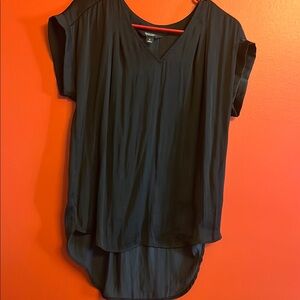 Vince Camuto Black V-Neck Blouse